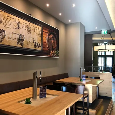 Hotel Altstadtquartier 3*